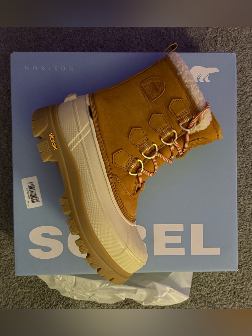 *NEW WITH TAGS/BOX* Sorel Caribou Horizon Boots Size 9